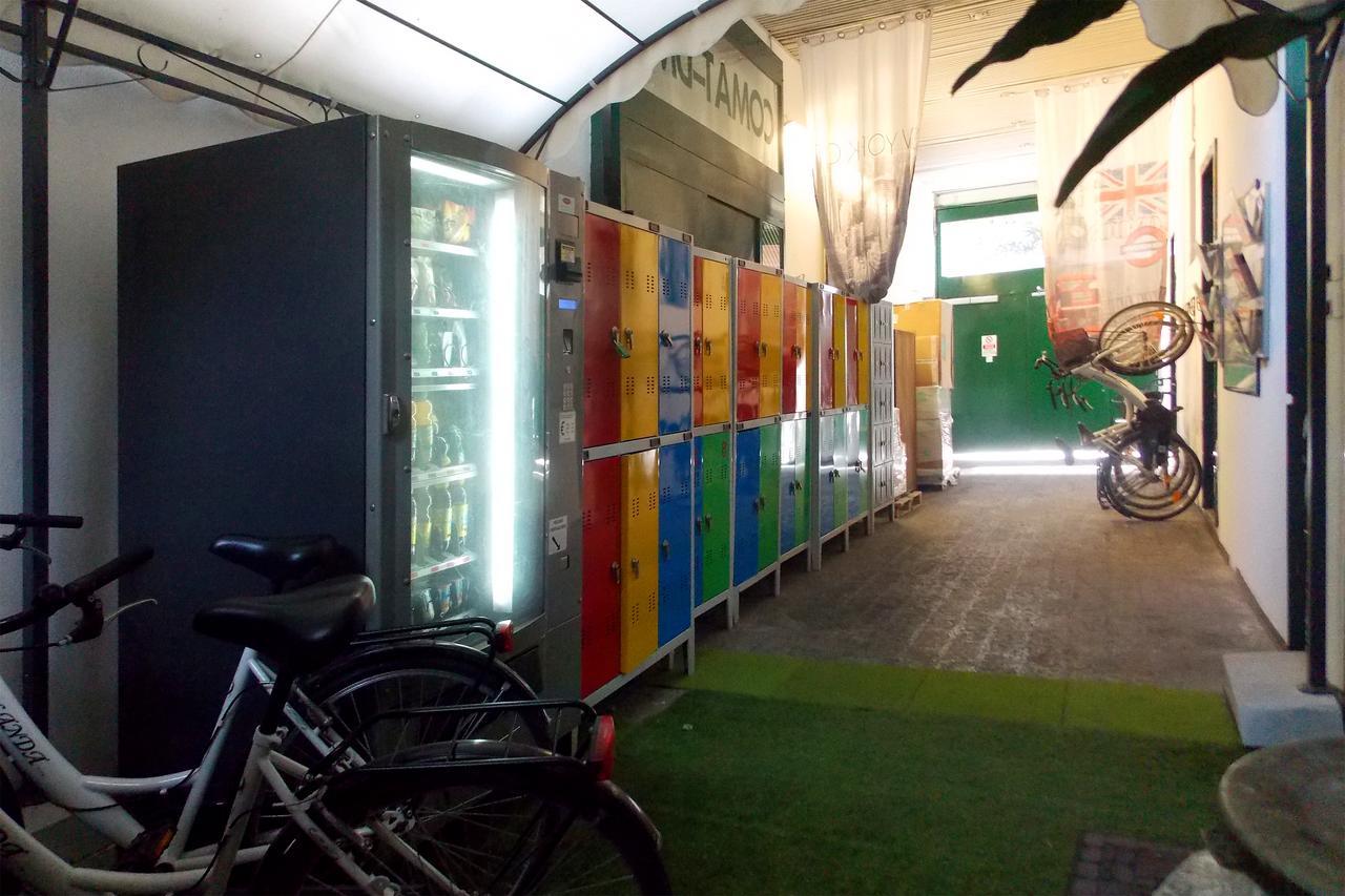 Hostel Colours Milan Luaran gambar